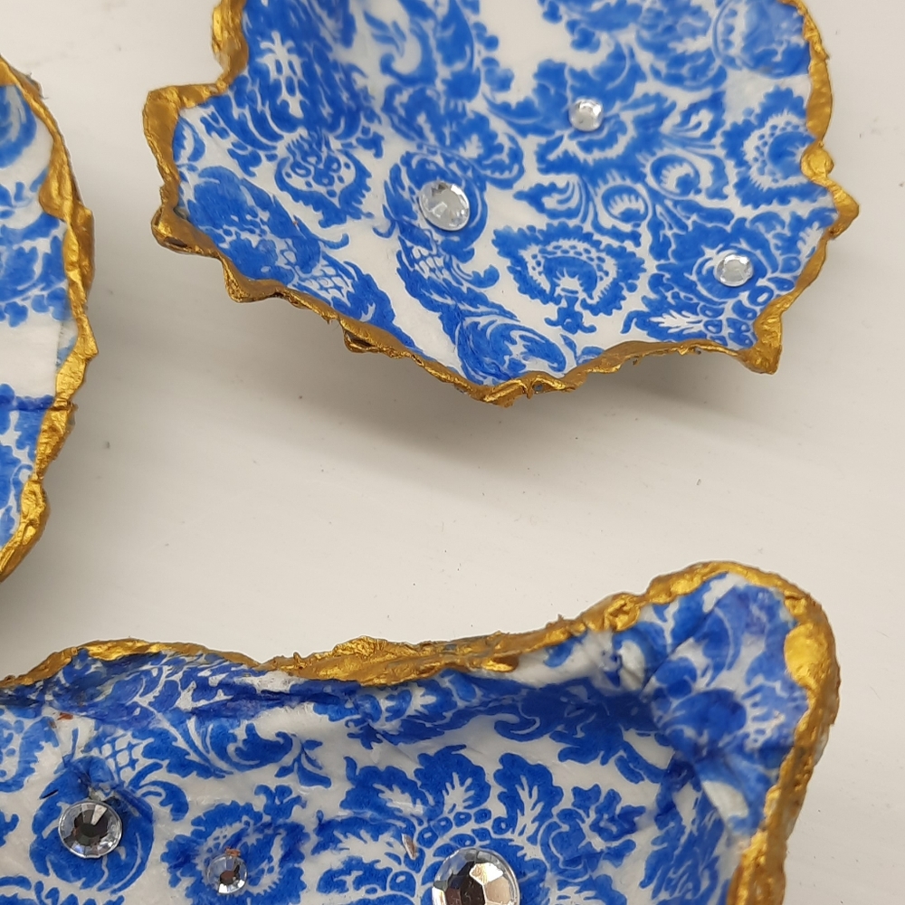 Earring holders - Picture 6 of 10